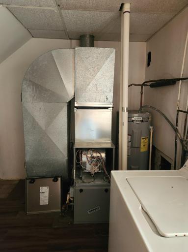 Laundry Utility 1.jpg