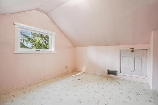 606 6th Street N, Hudson, WI 54016