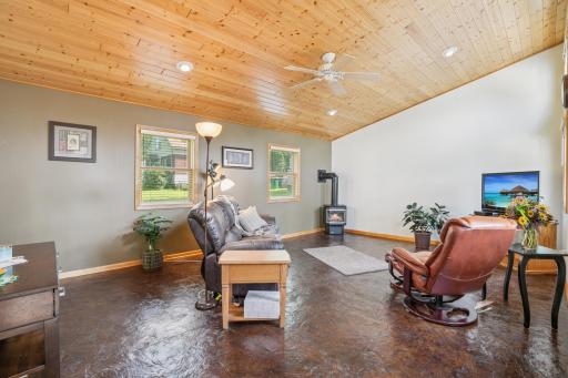 606 6th Street N, Hudson, WI 54016