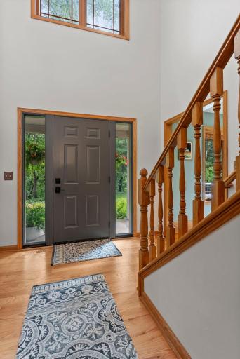851 Lincolntown Avenue, Mahtomedi, MN 55115