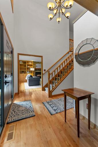 851 Lincolntown Avenue, Mahtomedi, MN 55115