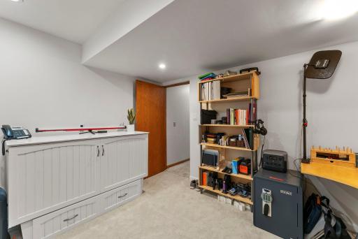 94-web-or-mls-851 Lincolntown Ave-298.jpg