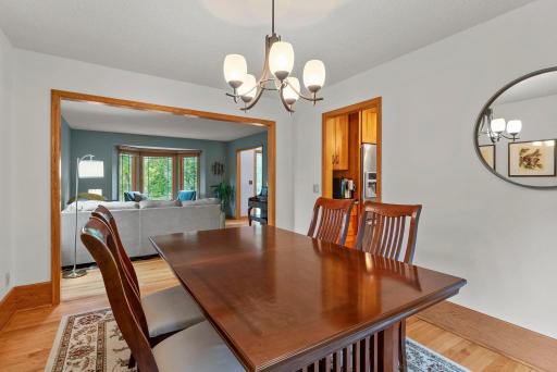 851 Lincolntown Avenue, Mahtomedi, MN 55115