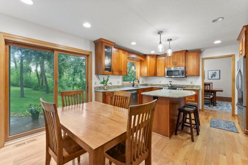 851 Lincolntown Avenue, Mahtomedi, MN 55115