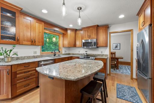 36-web-or-mls-851 Lincolntown Ave-105.jpg