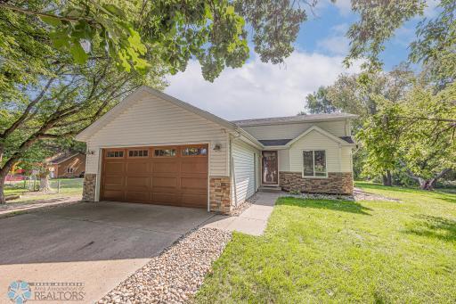 7622 Shadow Lane, Horace, ND 58047