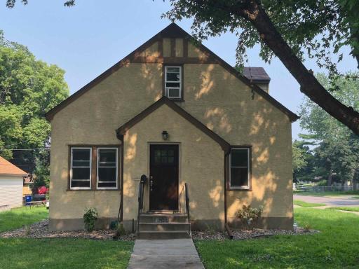 1368 Pleasant Avenue, Saint Paul, MN 55102