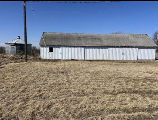 21427 State Highway 220 SW, East Grand Forks, MN 56721