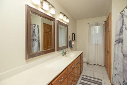 1803 16th St SW, Austin, MN 55912