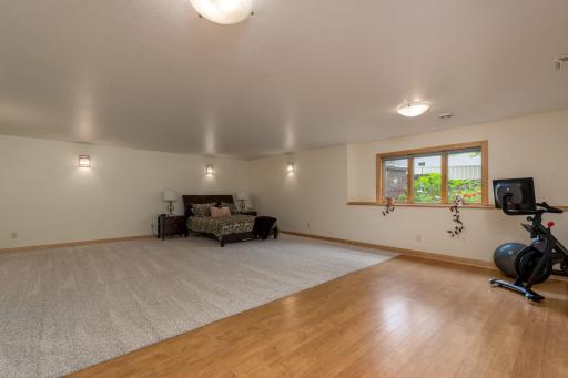 209 Pinehurst Drive, Mankato, MN 56001