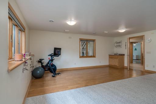 209 Pinehurst Drive, Mankato, MN 56001