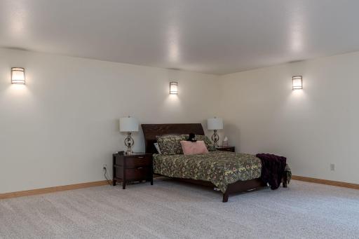 209 Pinehurst Drive, Mankato, MN 56001