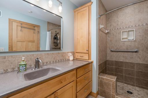 209 Pinehurst Drive, Mankato, MN 56001