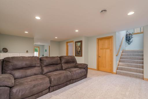 209 Pinehurst Drive, Mankato, MN 56001