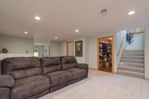 209 Pinehurst Drive, Mankato, MN 56001