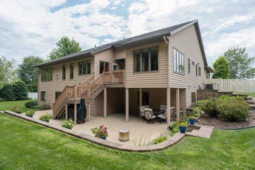 209 Pinehurst Drive, Mankato, MN 56001