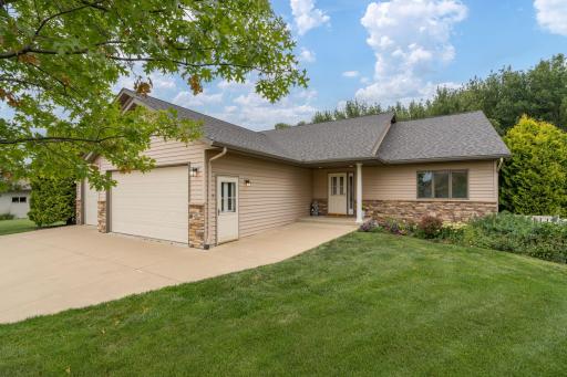 209 Pinehurst Drive, Mankato, MN 56001
