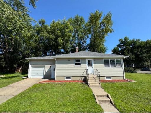 204 Willow Street W, Detroit Lakes, MN 56501