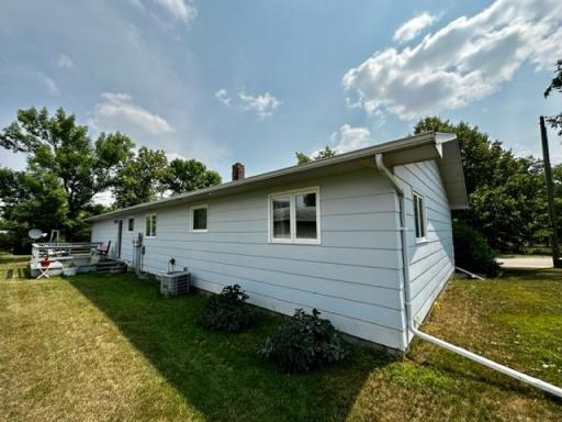 536 Park Avenue W, Greenbush, MN 56726