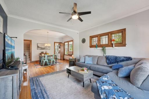 8-web-or-mls-N Knox Ave-S1308-008.jpg