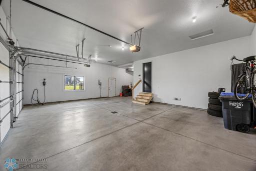 6090 Wildflower Drive S, Fargo, ND 58104