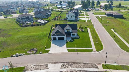 6090 Wildflower Drive S, Fargo, ND 58104