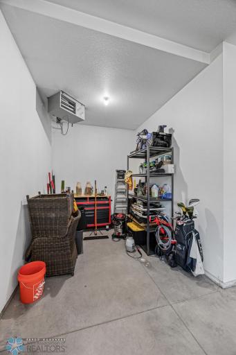 6090 Wildflower Drive S, Fargo, ND 58104