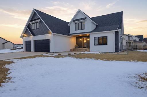 6090 Wildflower Drive S, Fargo, ND 58104