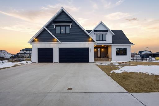 6090 Wildflower Drive S, Fargo, ND 58104
