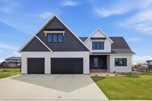6090 Wildflower Drive S, Fargo, ND 58104