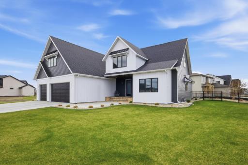 6090 Wildflower Drive S, Fargo, ND 58104