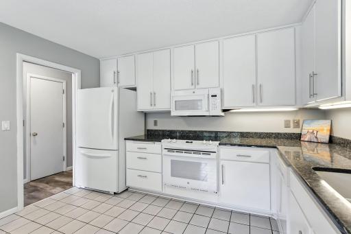 455 Black Oaks Lane N, Minneapolis, MN 55447