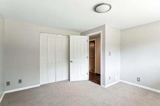 455 Black Oaks Lane N, Minneapolis, MN 55447
