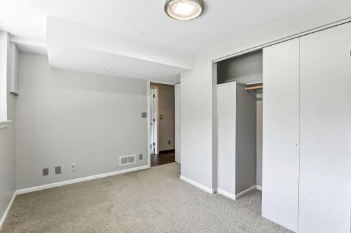 455 Black Oaks Lane N, Minneapolis, MN 55447