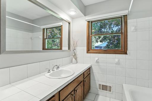 455 Black Oaks Lane N, Minneapolis, MN 55447