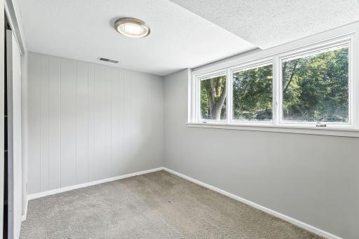 455 Black Oaks Lane N, Minneapolis, MN 55447