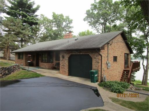 11539 42nd Street SE, Clear Lake, MN 55319