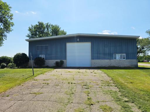 TBD Black Oak Avenue, Montevideo, MN 56265