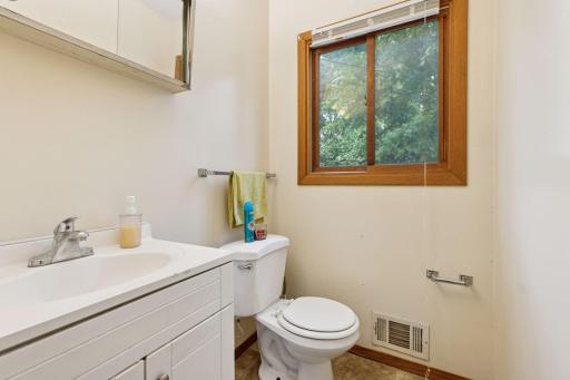 501 Shadyside Circle, Hopkins, MN 55343