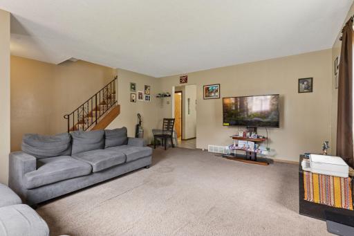 501 Shadyside Circle, Hopkins, MN 55343