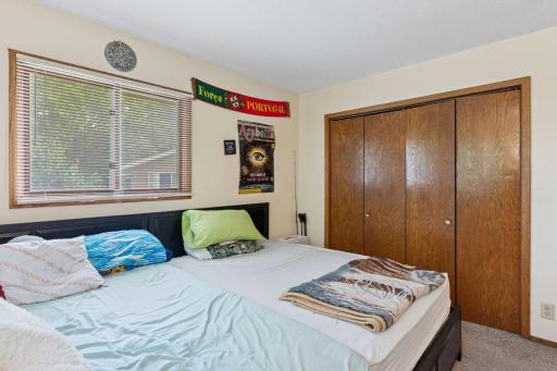 501 Shadyside Circle, Hopkins, MN 55343