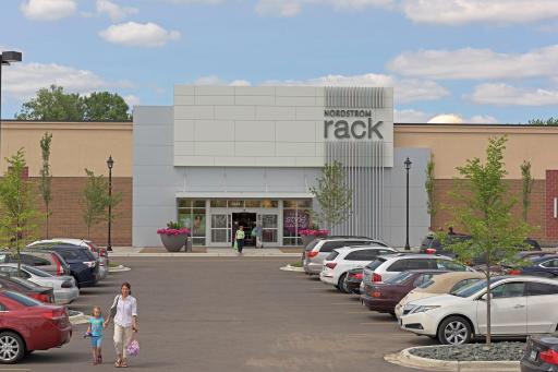 501 Shadyside Circle, Hopkins, MN 55343