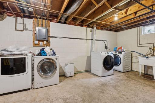 501 Shadyside Circle, Hopkins, MN 55343