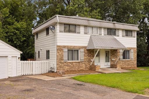 501 Shadyside Circle, Hopkins, MN 55343