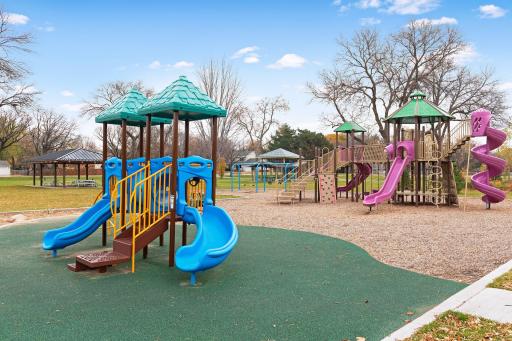 501 Shadyside Circle, Hopkins, MN 55343