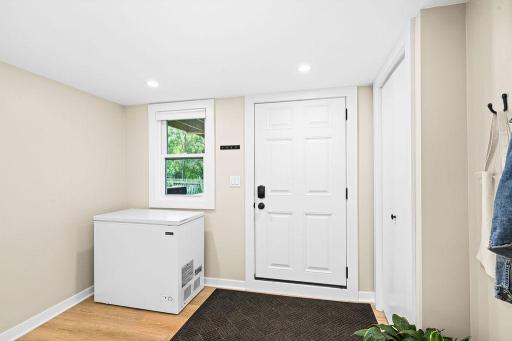 Mudroom entrance - could be a 4th bedroom