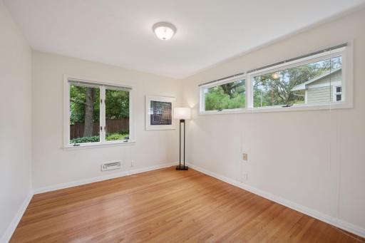 8254 Westwood Hills Curve, Saint Louis Park, MN 55426