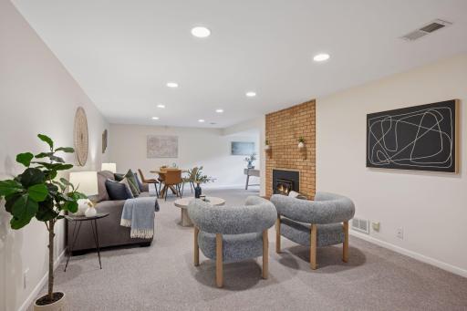 8254 Westwood Hills Curve, Saint Louis Park, MN 55426