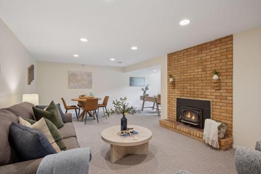 8254 Westwood Hills Curve, Saint Louis Park, MN 55426