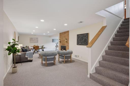 8254 Westwood Hills Curve, Saint Louis Park, MN 55426